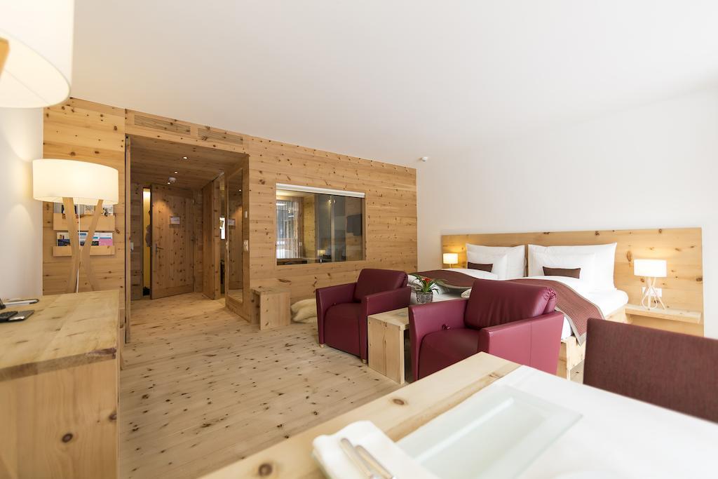 Relais & Chateaux In Lain Hotel Cadonau Brail Экстерьер фото